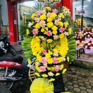 Vòng hoa viếng tại Tp Hà Tĩnh
