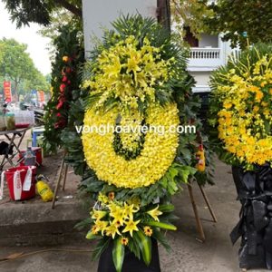Vòng hoa tang lễ tại đức giang long biên