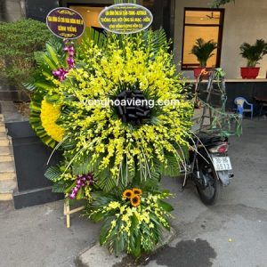Vòng hoa tại nhà tang lễ bệnh viện thanh nhàn