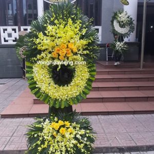 Vòng hoa tại nhà tang lễ số 5 trần thánh tông