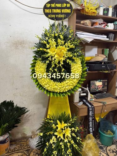 Vòng hoa đám ma tại nhà tang lễ 198 trần bình