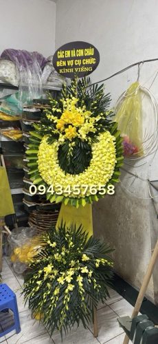 Vòng hoa tại nhà tang lễ bệnh viện thanh nhàn