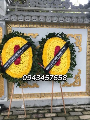 Vòng hoa tại quận hoàn kiếm